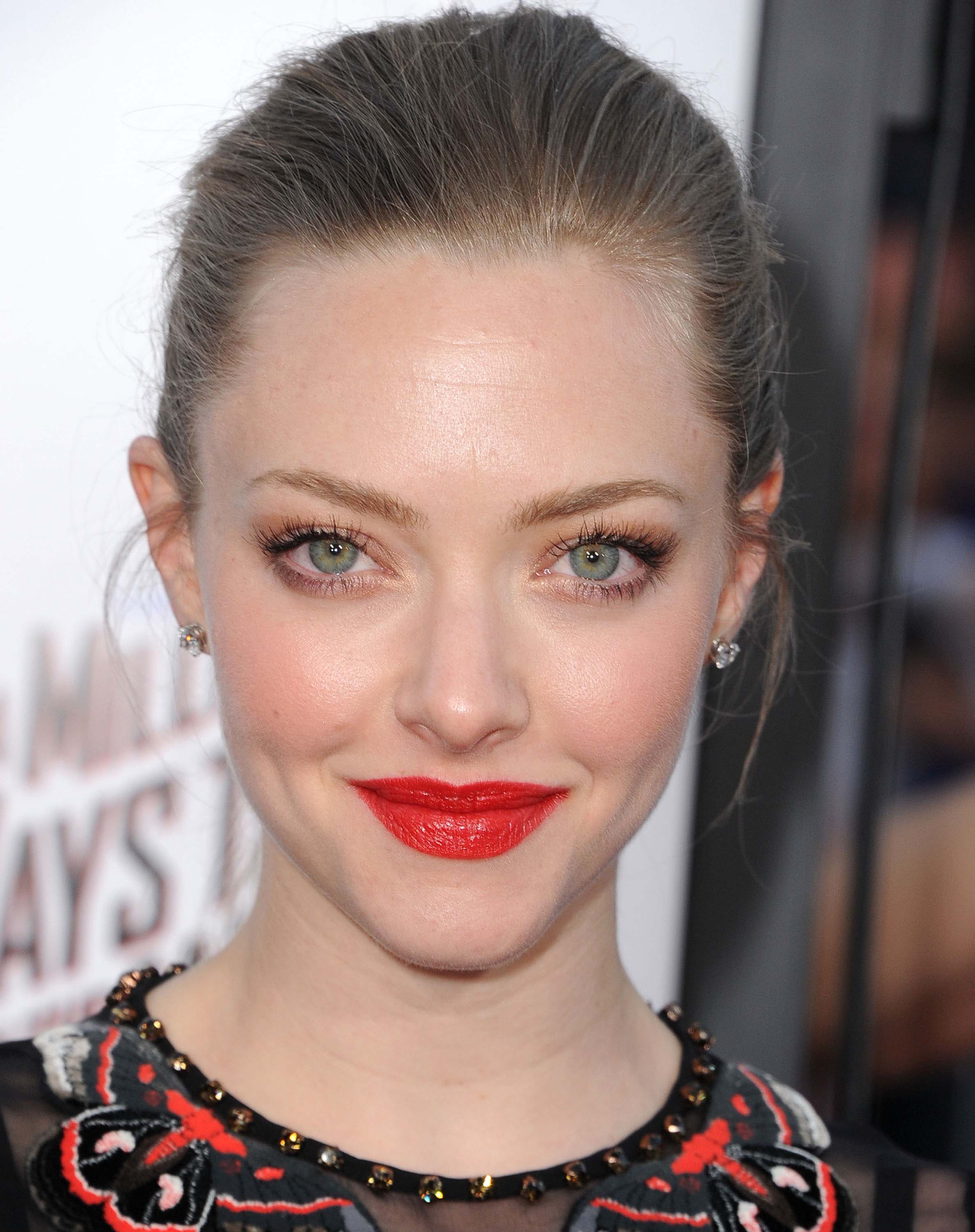 WESTWOOD, CA - MAY 15:  Amanda Seyfried arrives at the "A Million Ways To Die In The West" - Los Angeles Premiere at Regency Village Theatre on May 15, 2014 in Westwood, California.  (Photo by Steve Granitz/WireImage)